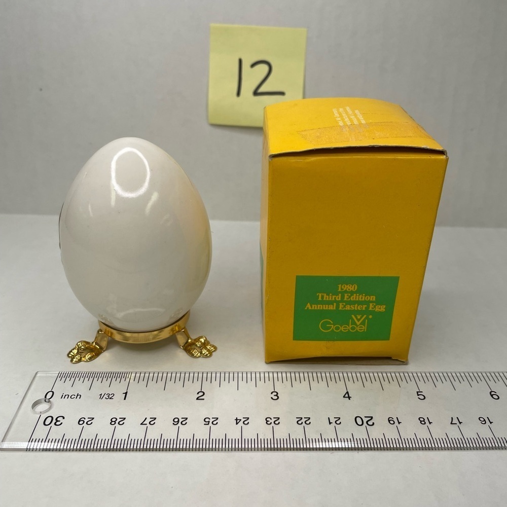 Vintage Goebel Easter Egg 1980
Decorative Egg with Rabbit Design - Picture 2 of 6